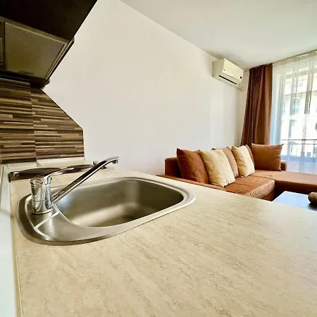 Cozy - In Diamant Slantchev Briag