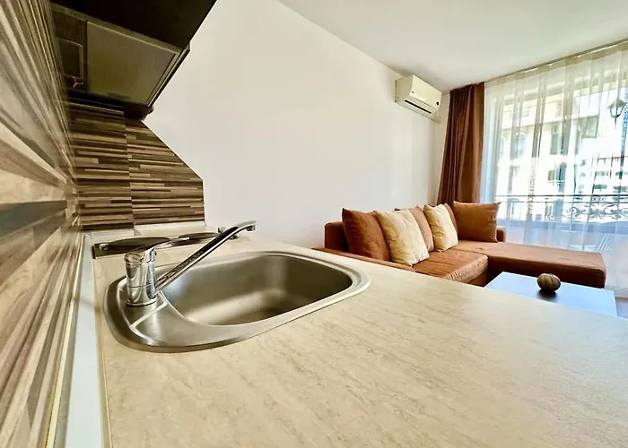 Cozy - In Diamant Slantchev Briag